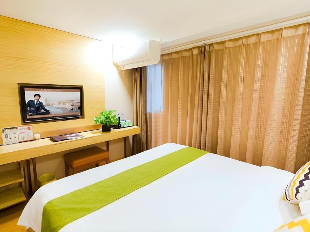 Greentree Inn Shanghai Guangxin Road Tongji Hospital Express Hotel Exterior photo
