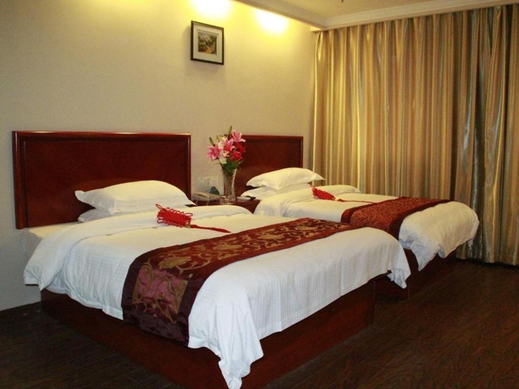Greentree Inn Shanghai Guangxin Road Tongji Hospital Express Hotel Exterior photo