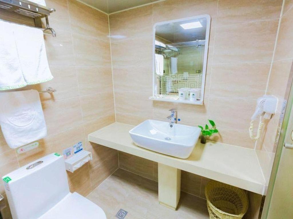 Greentree Inn Shanghai Guangxin Road Tongji Hospital Express Hotel Exterior photo
