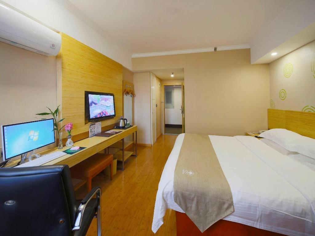 Greentree Inn Shanghai Guangxin Road Tongji Hospital Express Hotel Exterior photo